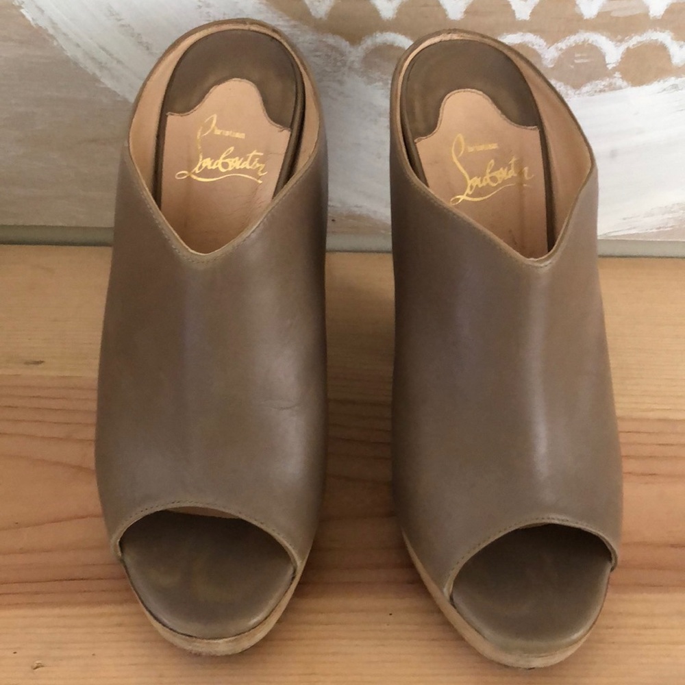 Louboutin Mules camel red bottoms. Gently used great condition!